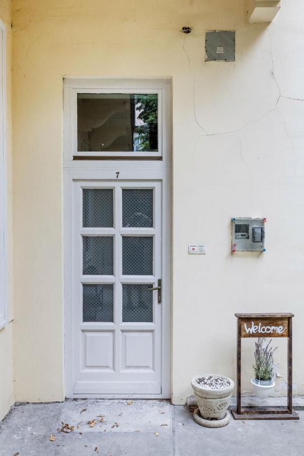 Lavender Apartment Budapest Eksteriør bilde